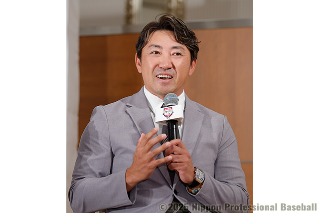 トークショーのゲストインタビュアーに内川聖一さん(元東京ヤクルトなど)も登場