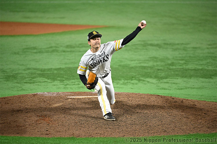 ソフトバンクは8回から3番手・松本晴が登板