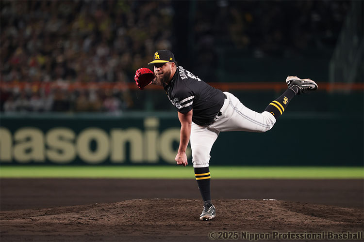 ソフトバンクは7回から3番手・ヘルナンデスが登板