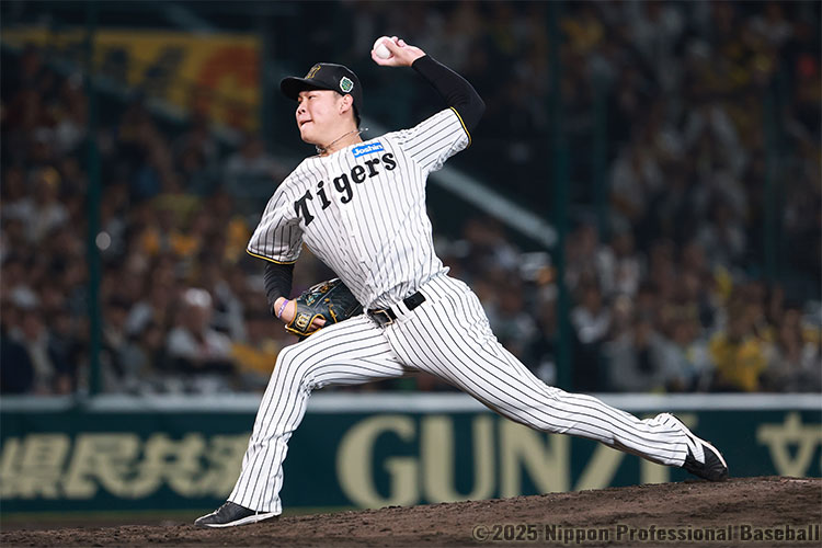 阪神は7回から2番手・及川雅貴が登板