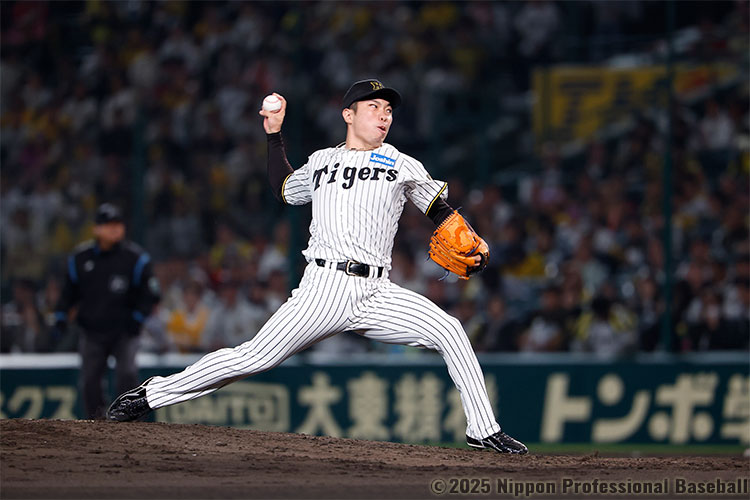 阪神は8回から3番手・石井大智が登板