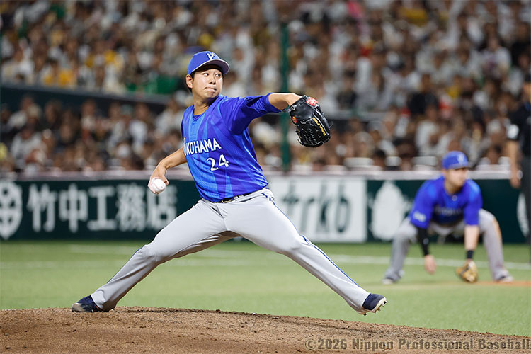 DeNAは7回から3番手・吉野光樹が登板、ソフトバンク打線を三者凡退に打ち取る